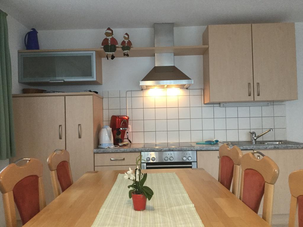 Haus Mondelli Apartment Saas-Almagell Bagian luar foto