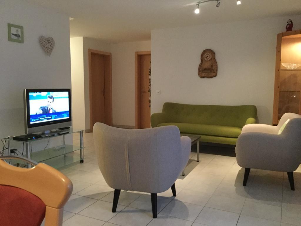 Haus Mondelli Apartment Saas-Almagell Bagian luar foto